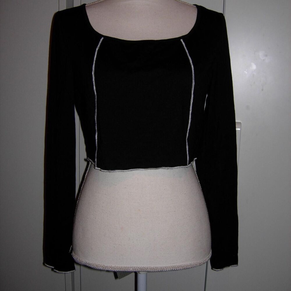 Romwe Black and White Crop Top M